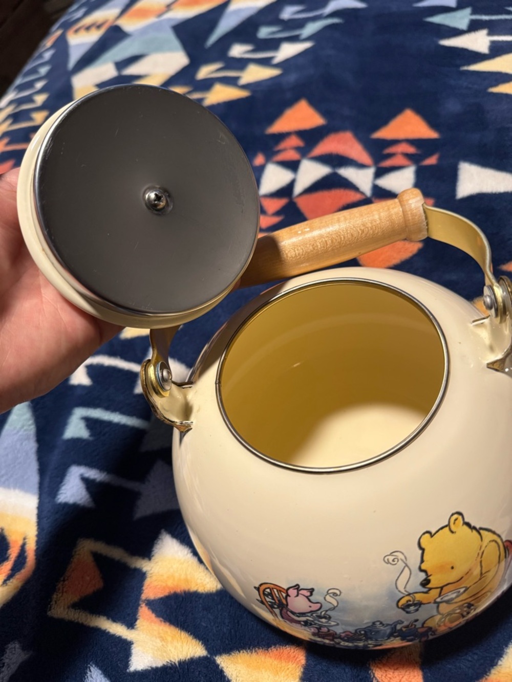 90s Winnie the Pooh Tea Kettle ceramic whistling teapot - Picture 6 of 7